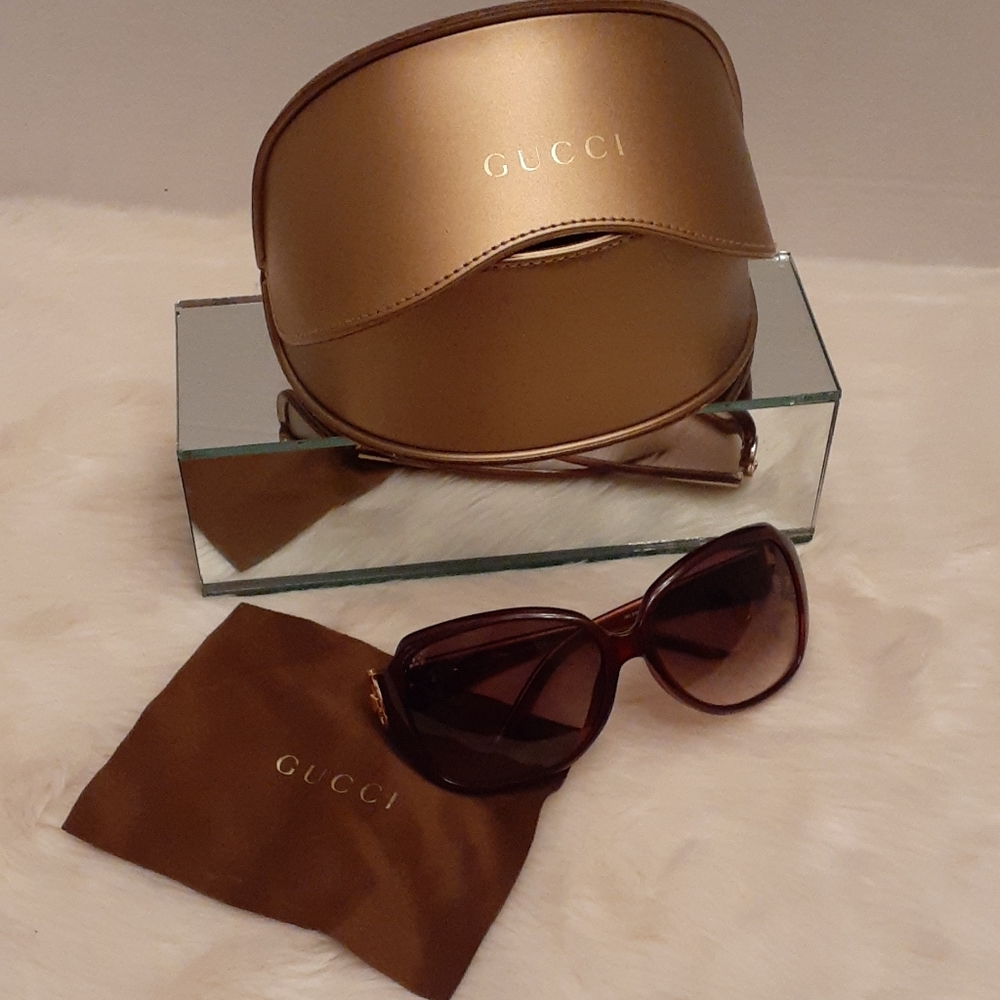 Gucci Women's Brown Oversized Sunglasses with Gold Case